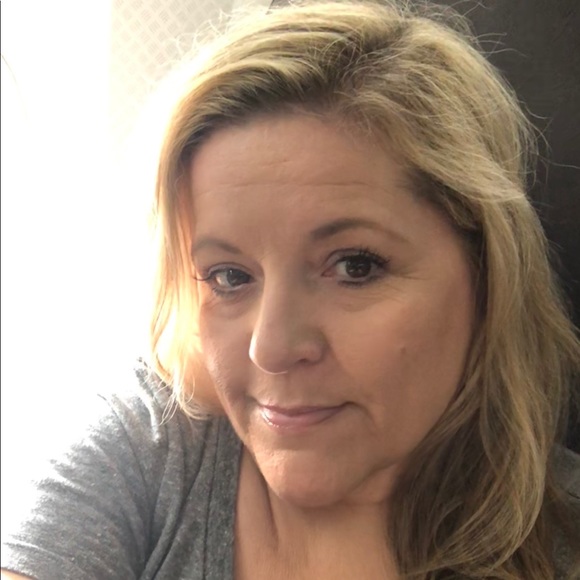 Meet your Posher, Pamela - Picture 4 of 8